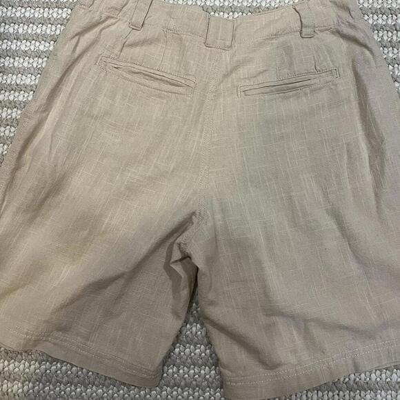 FREE PEOPLE Say So Pleated Cotton Trouser Shorts in Pebble - Picture 5 of 8